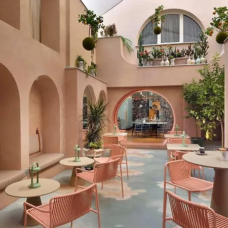 Leon's Place In Hotel Rome