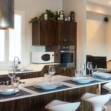 Luxury In Front Of Ponte Milvio Apartment