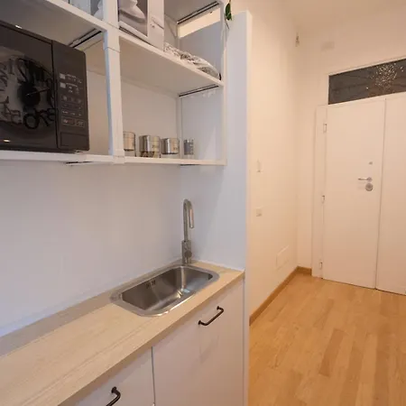 Domus Castroni Germanico Bed & Breakfast