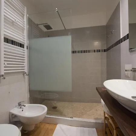 Domus Castroni Germanico Bed & Breakfast *