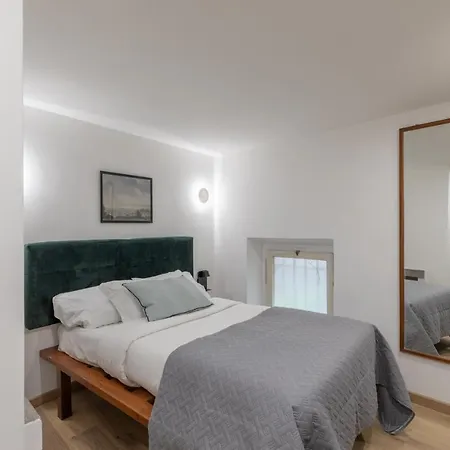 Iflat Small Studio In The Heart Of Trastevere *