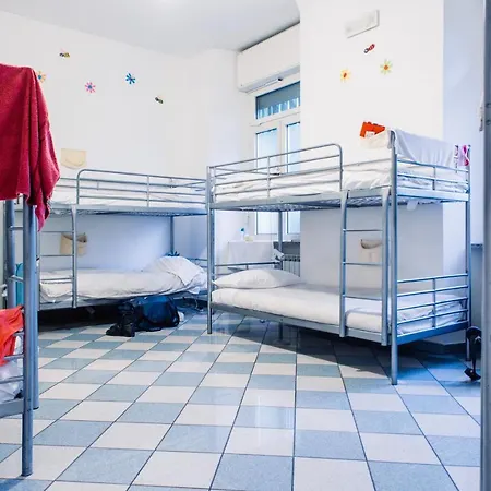 Hostel The Beehive