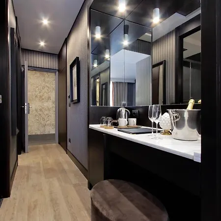 Guest house Helmirage Piazza Di Spagna