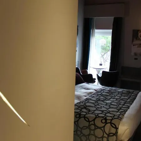 Torre Argentina Relais - Residenze Di Charme בית הארחה 3*