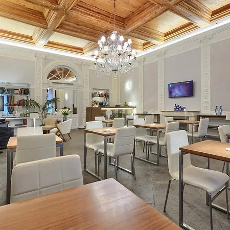 בית הארחה L'obelisque Maison De Luxe