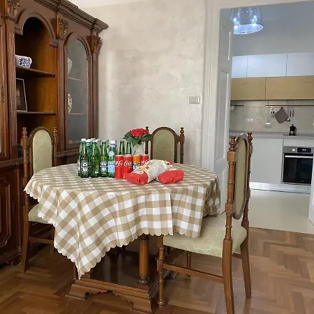 Apartment Cavour 44616 Rome