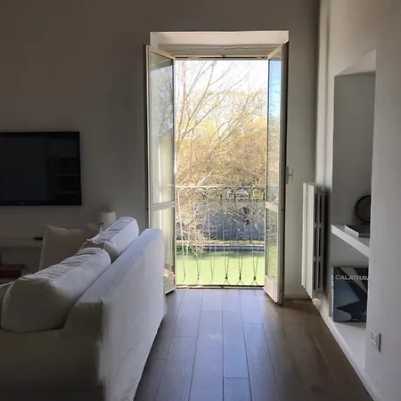 Over The Tiber Loft Roma