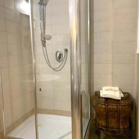 Residenza Tritone Luxury Trevi Fountain *