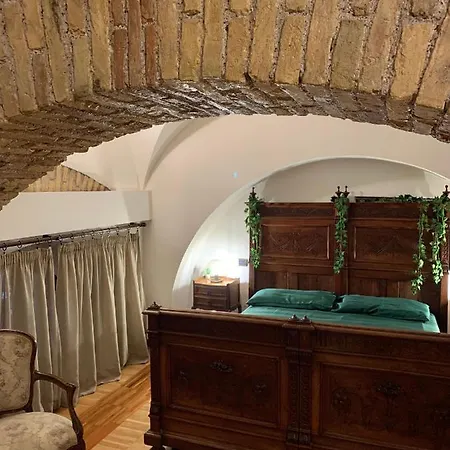 Residenza Tritone Luxury Trevi Fountain Guest house *