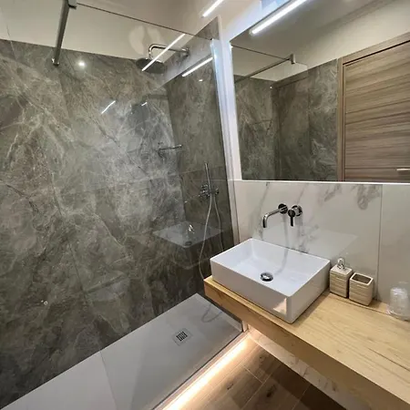 Le Petit 3* Rome