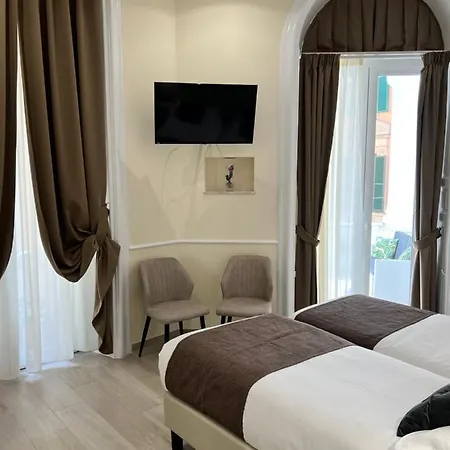 Le Petit Hotel