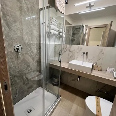 Hotel Le Petit 3*