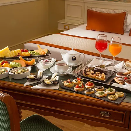 Donna Laura Palace By Omnia Hotel 4*