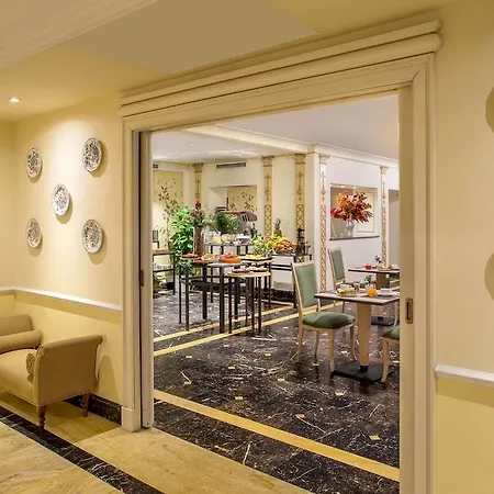 Donna Laura Palace By Omnia 4* Rome