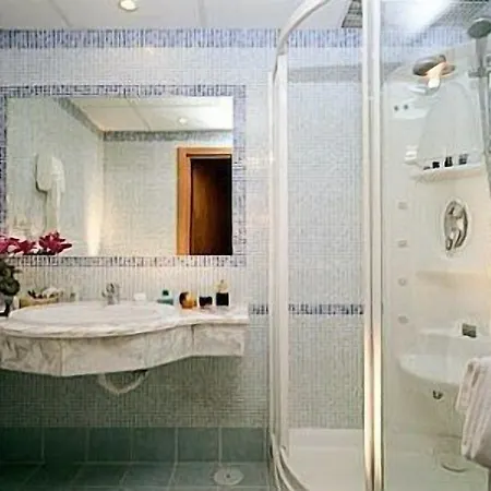 Philia Hotel 3*