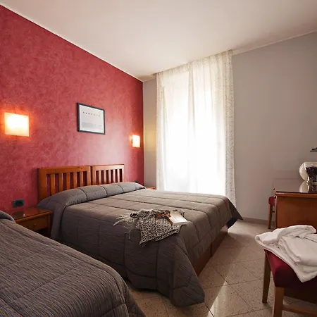 Ercoli House Hotel 2*