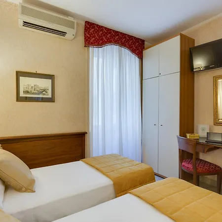 Silla Hotel 2*