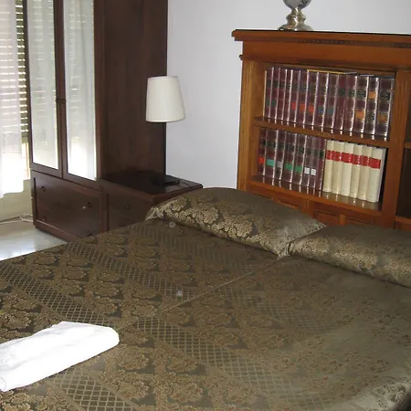 Bed & Breakfast Attico Dei Pini