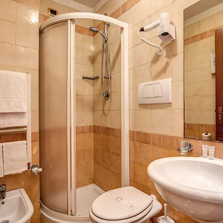 Verona Hotel 3*