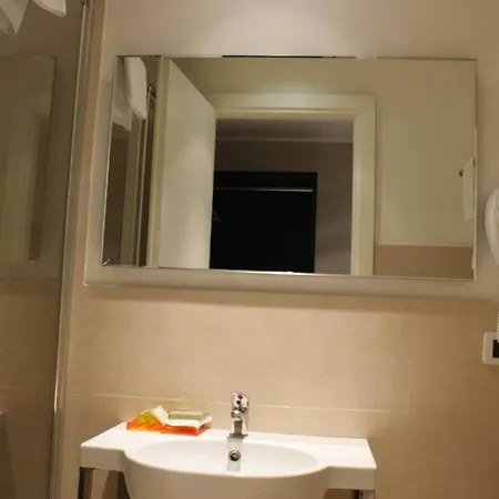 Aniene Hotel 3*