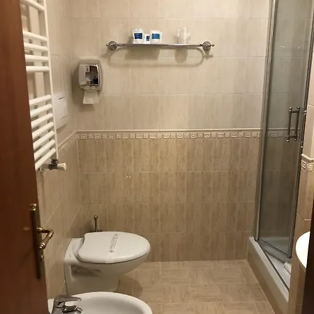 מלון Virgilio 3*