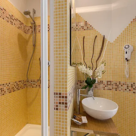 Residenza Romantica Affittacamere 2*