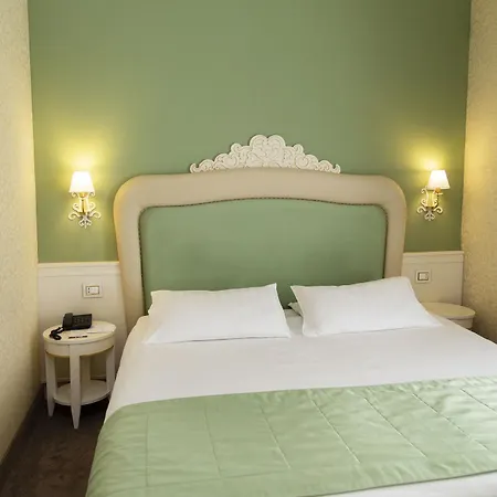 Leonardo Boutique Monti 4* Rome