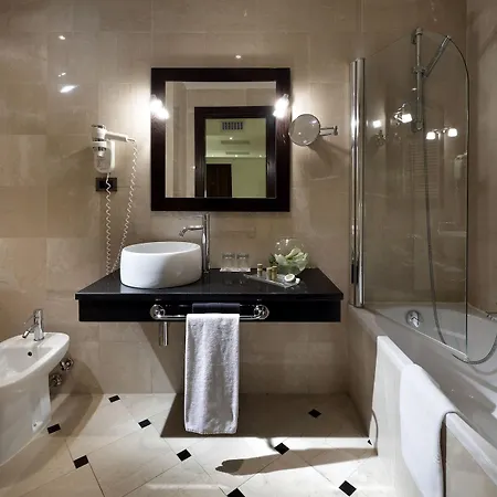 Hotel Exe International Palace 4*