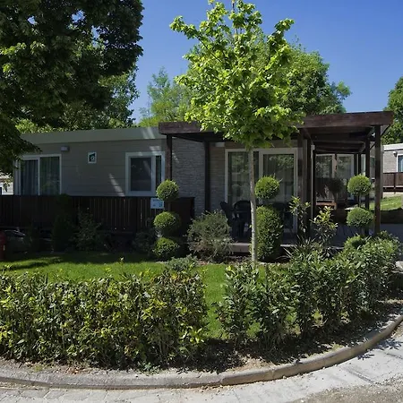 Flaminio Village Park Campingplatz 4*