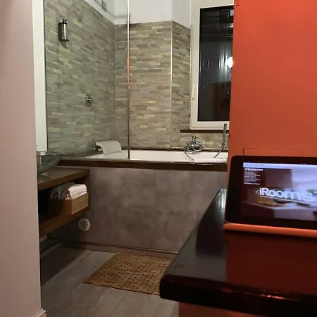Irooms - Spanish Steps
