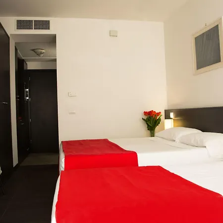 Re Testa Otel