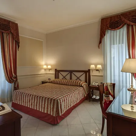 Hotel Palazzo Cardinal Cesi 4*