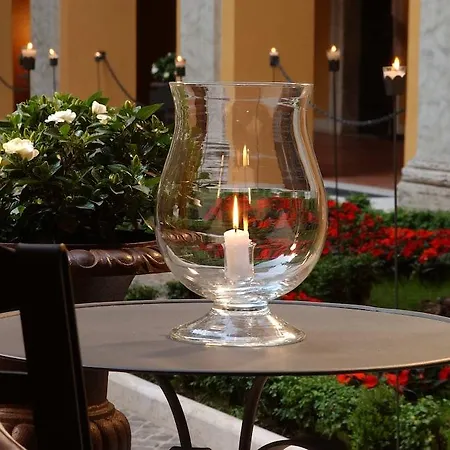 Palazzo Cardinal Cesi 4*