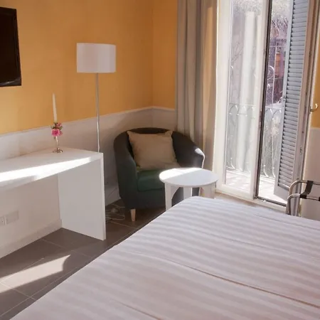 Lägenhetshotell Trevi 2*