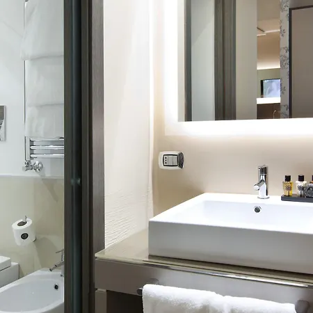 Quirinale Luxury Hotel 3*