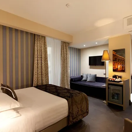 Quirinale Luxury Hotel 3*