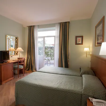 Ateneo Garden Palace מלון 4*