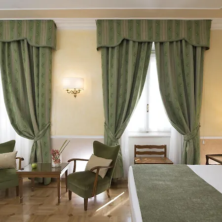 Bettoja Massimo D'azeglio 4* Řím