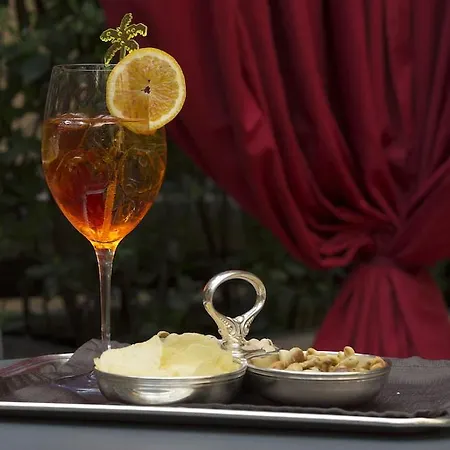 Hotel Dei Borgognoni 4*