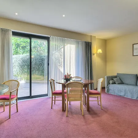 Petra Hotell 4*