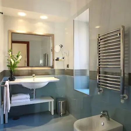 Serena Srl מלון 3*