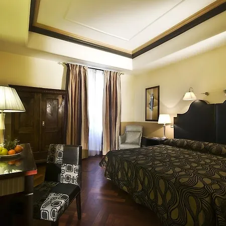 Royal Court 4*