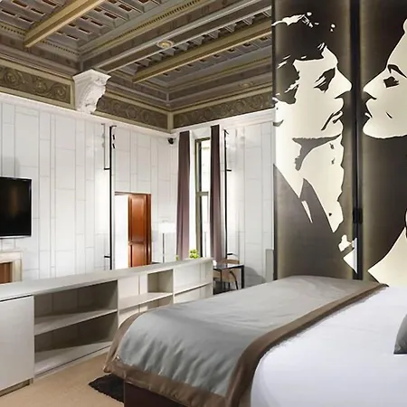 Piazza Del Gesu' Luxury Guest house
