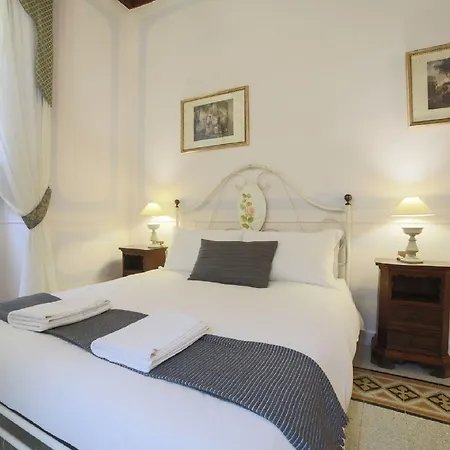 La Maison Dell'orologio 2*