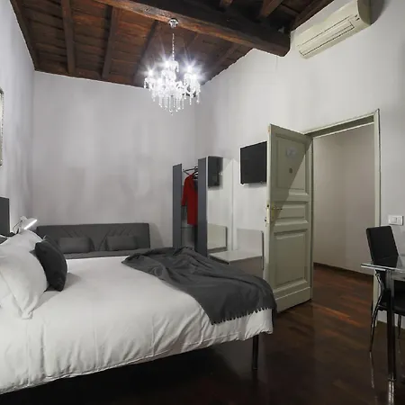 Bed & Breakfast La Maison Dell'orologio 2*