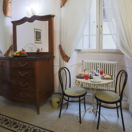 La Maison Dell'orologio Bed & Breakfast