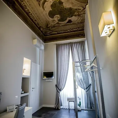 Bed & Breakfast Chic & Town Luxury