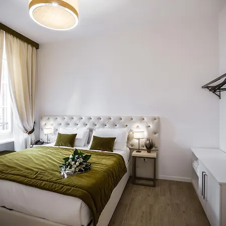 Bed & Breakfast Chic & Town Luxury 2*