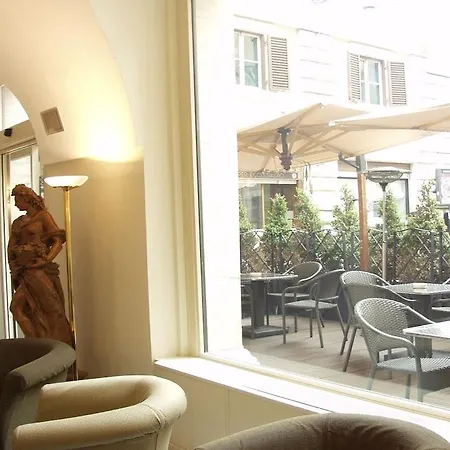 Santa Chiara 3* روما