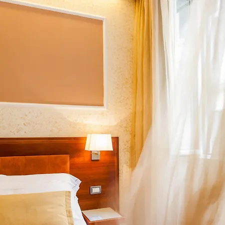 Hotel Madrid Rome